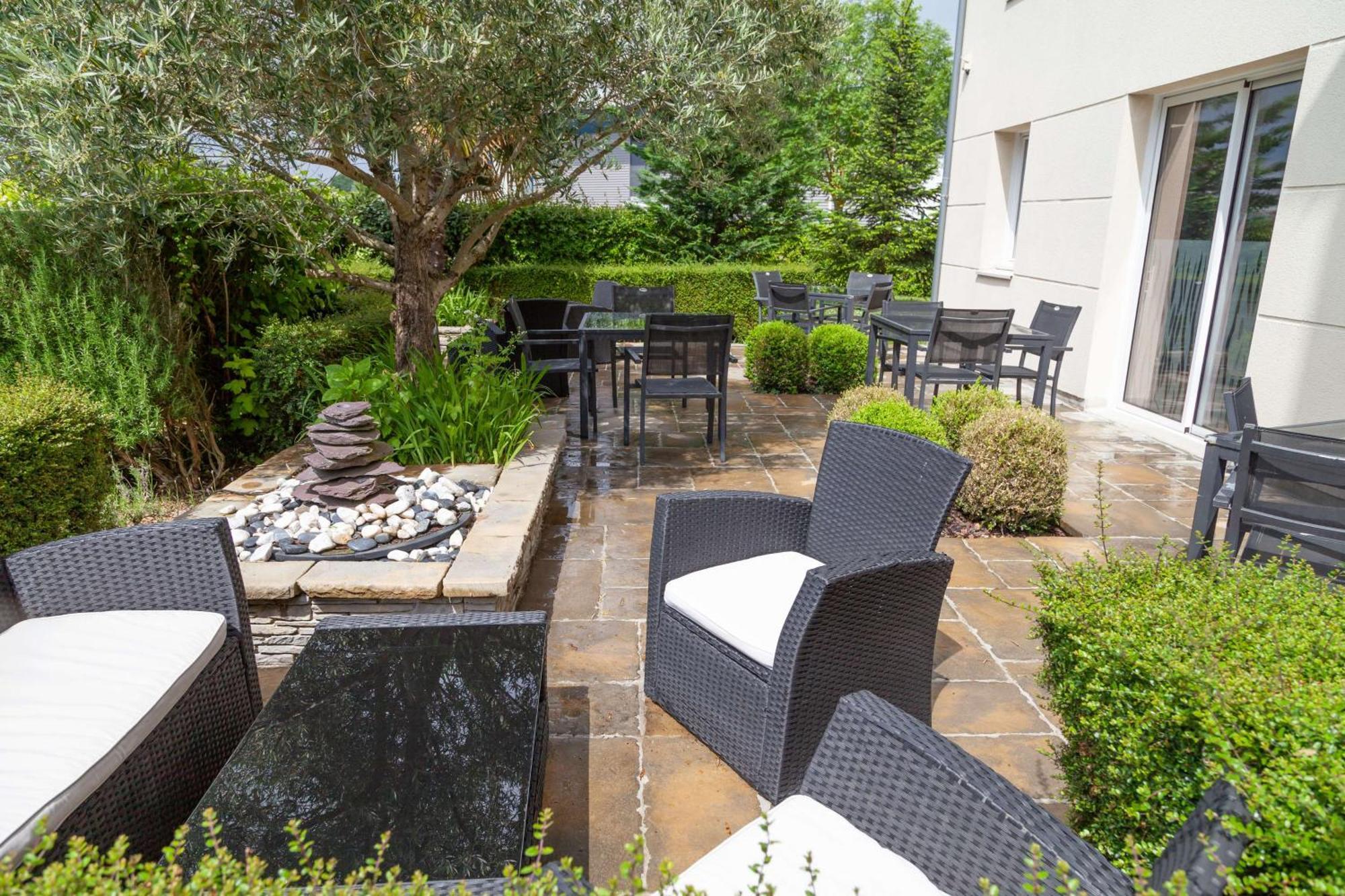Brit Hotel Saumur Distre Exterior photo