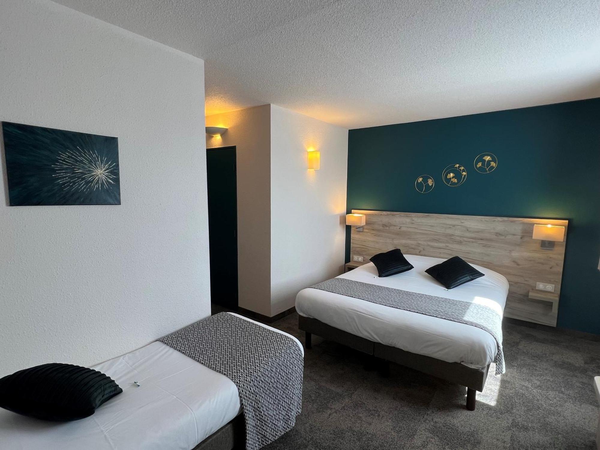 Brit Hotel Saumur Distre Exterior photo