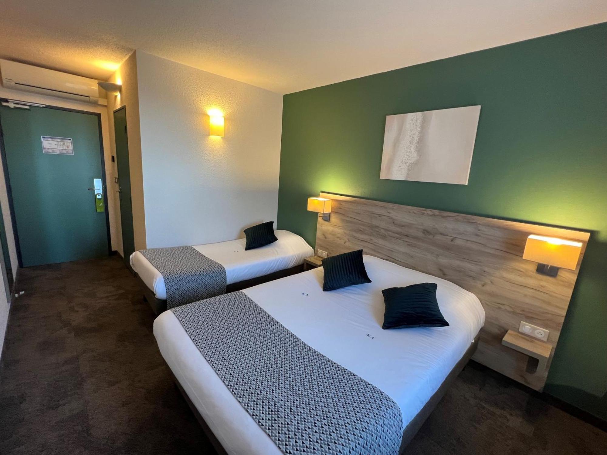Brit Hotel Saumur Distre Exterior photo