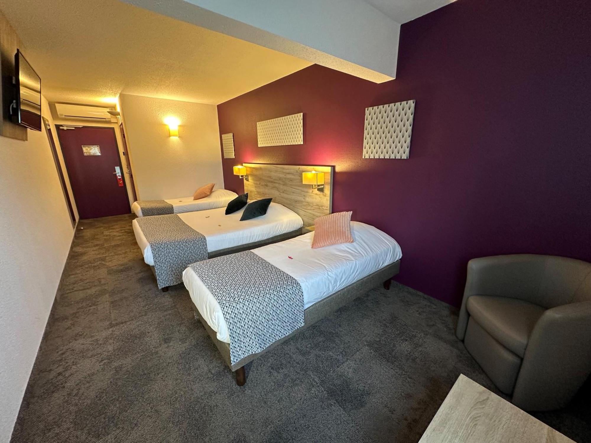 Brit Hotel Saumur Distre Exterior photo